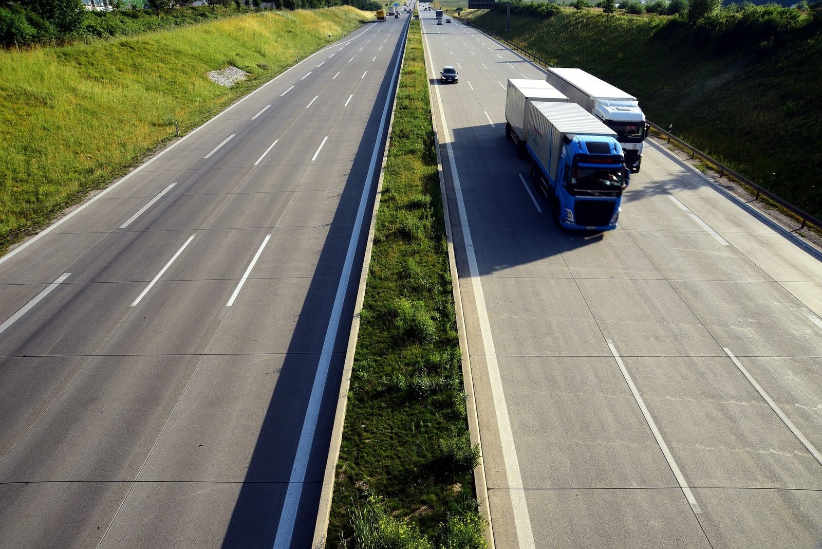 imgi_168_Road-Freight-Services